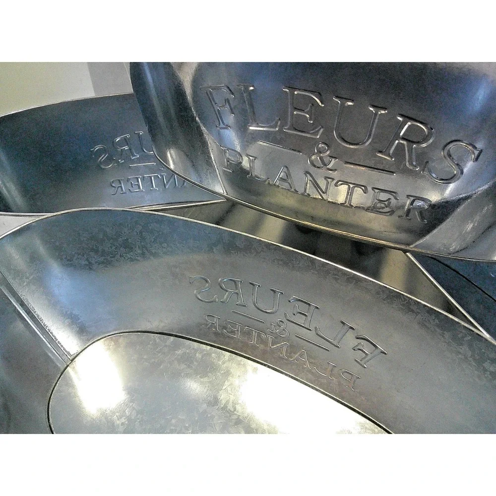 LOT of 4 metal‎ decorative planters Fleurs & Planter embossed metal rustic